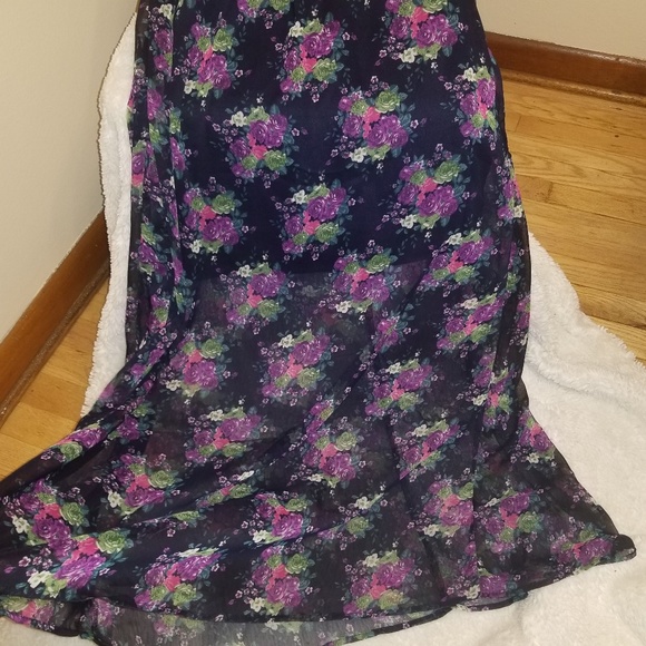 Off The Shoulder Dress - Picture 3 of 3